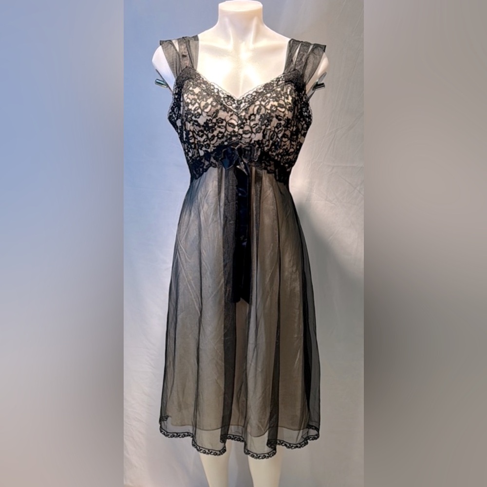 Elegant Black Lace Nightgown